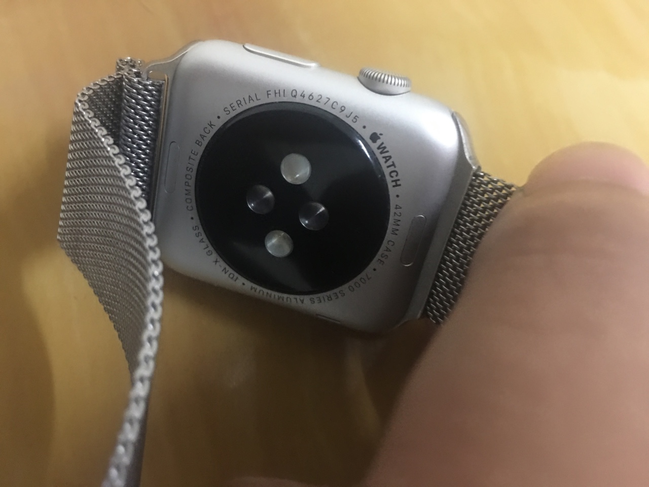 1150出一台苹果42mm手表 ,不锈钢材质表带